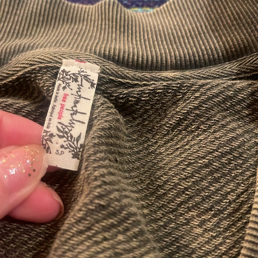What’s up Onesie by Free people in size S
in Spruce 🌲 ON HOLD ❤️ - Picture 7 of 10